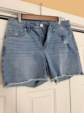 Seven7 Light Blue Frayed Hem Denim Shorts - Size 6